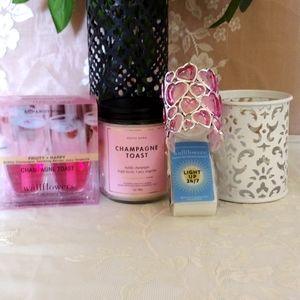 Champagne Toast Wallflowers and Candle Set